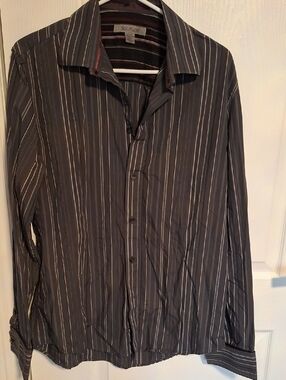 Solitude Men's Black Pinstripe Long-Sleeve Button Down Shirt